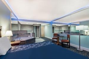 Nhà bếp/bếp nhỏ tại Knights Inn Phildelphia