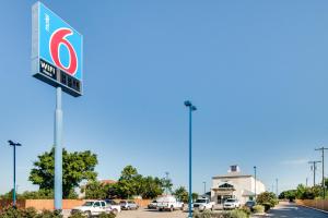 Fotografie z fotogalerie ubytování Motel 6-Cleburne, TX v destinaci Cleburne