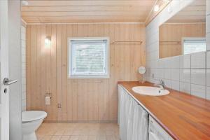 Bilik mandi di JB167-Fjerritslev-Revlingestien-83 +17 gambar