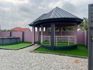 Fotografie z fotogalerie ubytování airbnb Davis v destinaci Kasoa