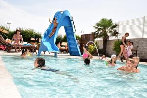 The swimming pool at or close to Hotel Fedora Riccione