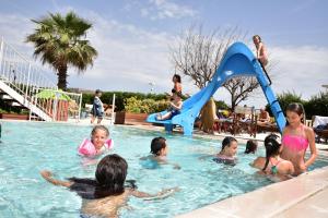 The swimming pool at or close to Hotel Fedora Riccione
