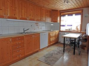 Η κουζίνα ή μικρή κουζίνα στο KAL515-Virserum-Storgatan-40 +18 φωτογραφίες
