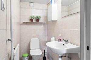 Ένα μπάνιο στο KAL342-Orrefors-Brinkliden-40 +13 φωτογραφίες