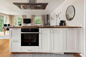 Η κουζίνα ή μικρή κουζίνα στο HAL314-Unnaryd-Ropareudden-5