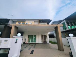a view of a house with a roof at Ipoh Seri Botani 5br22 pax bbq mahjong in Kampong Kepayang