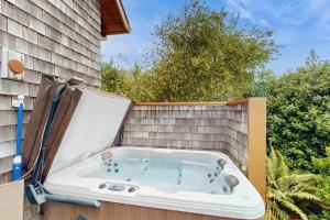 Gallery image of Spring Lake Retreat in Rockaway Beach