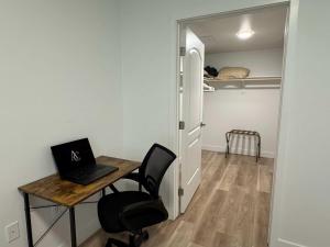 Gallery image of Luxury Haven Steps from Santa Ana Zoo & Cultural Gems in Anaheim