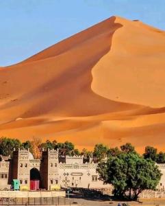 Příroda nedaleko luxury tent