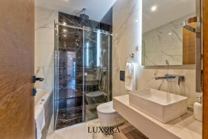 Ένα μπάνιο στο LuxoraVMC Wellness & Spa Zlatibor +37 φωτογραφίες
