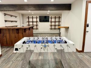 Galeriebild der Unterkunft Very Private Large Home on 22 Acres in Chester