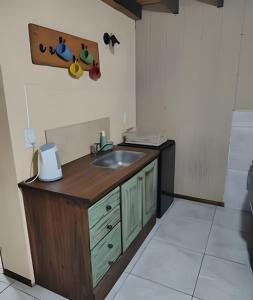 Η κουζίνα ή μικρή κουζίνα στο Mi Casa Tu Casa C -Relax & Starlink-Pet friendly