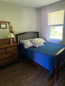 Imagen de la galería de Quaint 2BR home w access to Black Creek & downtown, en Hartsville