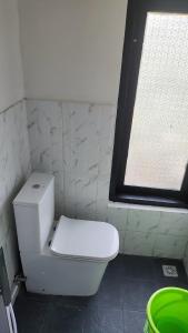 Ένα μπάνιο στο Mustika Dieng Homestay Fullhouse