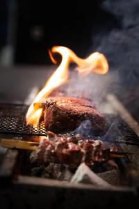 Gril dostupný pro hosty v motelu