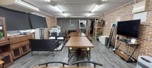 TV a/nebo společenská místnost v ubytování 紀伊国屋ビル