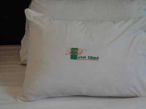 Hotel Djigui客房内的一张或多张床位