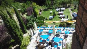 Bazén v ubytování Hotel Rural Calatañazor nebo v jeho okolí