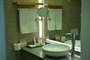 Koupelna v ubytování Wes Hotel