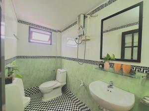 Ένα μπάνιο στο PHU SA HOMESTAY Hoi An +69 φωτογραφίες