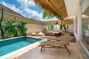Πισίνα στο ή κοντά στο Private Jacuzzi - Central - Canggu 3BR +41 φωτογραφίες