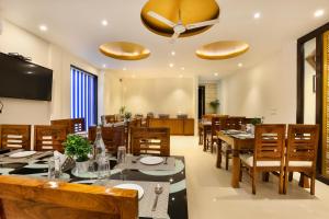 Χώρος καθιστικού στο Denver Hotel Delhi Airport - Free Airport Drop