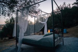 Ένα ή περισσότερα κρεβάτια σε δωμάτιο στο Star Sleep Eleousa Lesvos