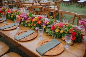 En restaurant eller et andet spisested på EnseadaPrime eventos e casamentos beira-mar na Praia Enseada dos Corais PE para 300 Pessoas