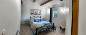 Ένα ή περισσότερα κρεβάτια σε δωμάτιο στο Aix Villa Theolina