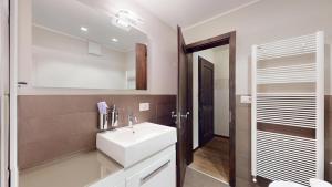 Ένα μπάνιο στο Abitaziun Au Reduit 107 - St Moritz +18 φωτογραφίες