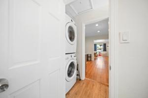 Fotografie z fotogalerie ubytování Spacious 3Bdr Home close to Manhattan Beach v destinaci Lawndale