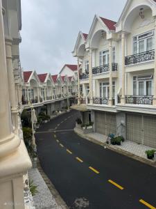 Το κτήριο όπου στεγάζεται  η παραθεριστική κατοικία