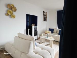 Χώρος καθιστικού στο AfterClose