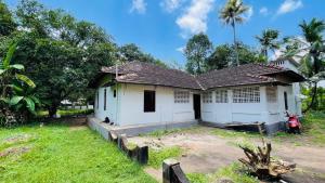 Taman di luar Rosellas Munroe East Kallada