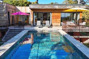 Πισίνα στο ή κοντά στο La Villa des Pins - Nature & Pool