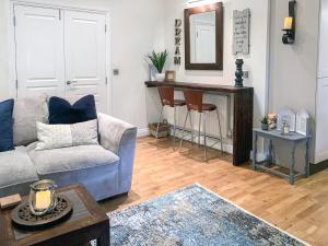 Posezení v ubytování Rosie Cottage + 9 fotografií