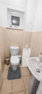 Koupelna v ubytování Spacious 3BR near Etihad and Coop Live Free Parking