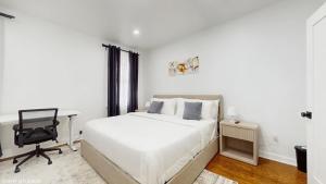Ένα ή περισσότερα κρεβάτια σε δωμάτιο στο Menod Luxury Apartment