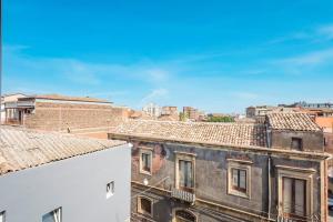 Γενική άποψη της πόλης Κατάνια ή θέα της πόλης από  αυτός ο ξενώνας