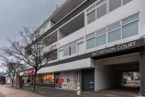 Gallery image of Walk to Beach, Fast WiFi, Discounted, Nightlife in Kirstenhof +8 photos