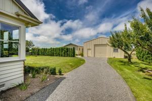 Imagen de la galería de Walk to wineries - large home, en Havelock North
