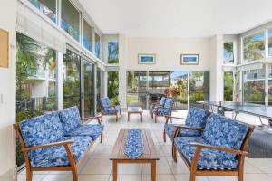 صورة لـ Large Pool Newly Renovated Apartment Walk to Whale watching and beaches في Urangan +24 صورة