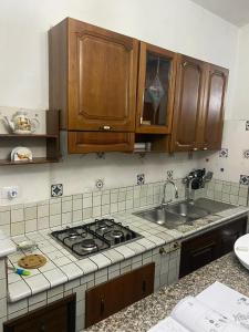 Η κουζίνα ή μικρή κουζίνα στο La Taverna