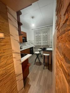 Η κουζίνα ή μικρή κουζίνα στο Apartament Górnik