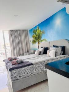 Ένα ή περισσότερα κρεβάτια σε δωμάτιο στο Blue Ocean Costa Adeje 506