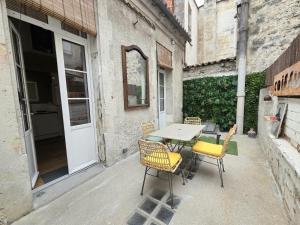 Balkón nebo terasa v ubytování Cocon urbain avec terrasse privée au cœur du centre-ville