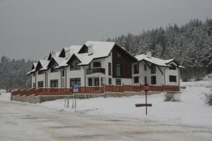 Το Villa Detelina near the Bansko Ski Resort τον χειμώνα