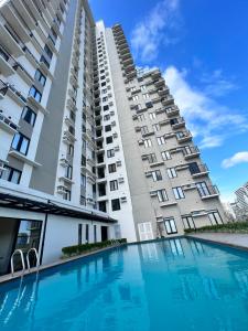 Bazén v ubytování The Median 1209 nebo v jeho okolí