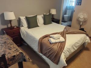 Giường trong phòng chung tại Lofdal Guesthouse +27 ảnh