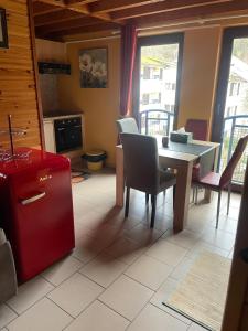 Galería fotográfica de hondvriendelijke vakantiewoning met jacuzzi en sauna Forêt d'Animaux en Bouillon